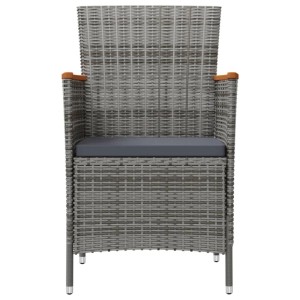 Grauer Furnicato Gartenstuhl aus Poly Rattan mit dunkelgrauem Sitzkissen und Holzarmlehnen für Terrasse.