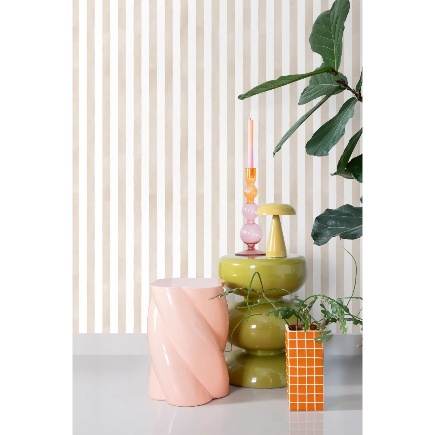 ESTAhome Streifentapete in Beige und Weiß, 53cm breit. Dekorative Vliestapete für stilvolle Wände.