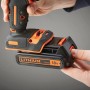 Black+Decker Akku-Schlagbohrschrauber BDCHD18K mit 18V Akku wird geladen.