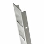Silbernes Alu-Lüftungsgitter (80x800 mm) von MS Beschläge mit länglichen Luftschlitzen.