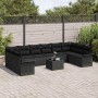 Beiges 11-tlg. Garten-Sofa-Set aus Poly Rattan mit Tisch und Kissen.