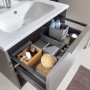Fackelmann Waschtisch-Set B.Paris mit Glasbecken, 70,5 cm, Cubanit Grau, offene Schubladen mit Badutensilien.