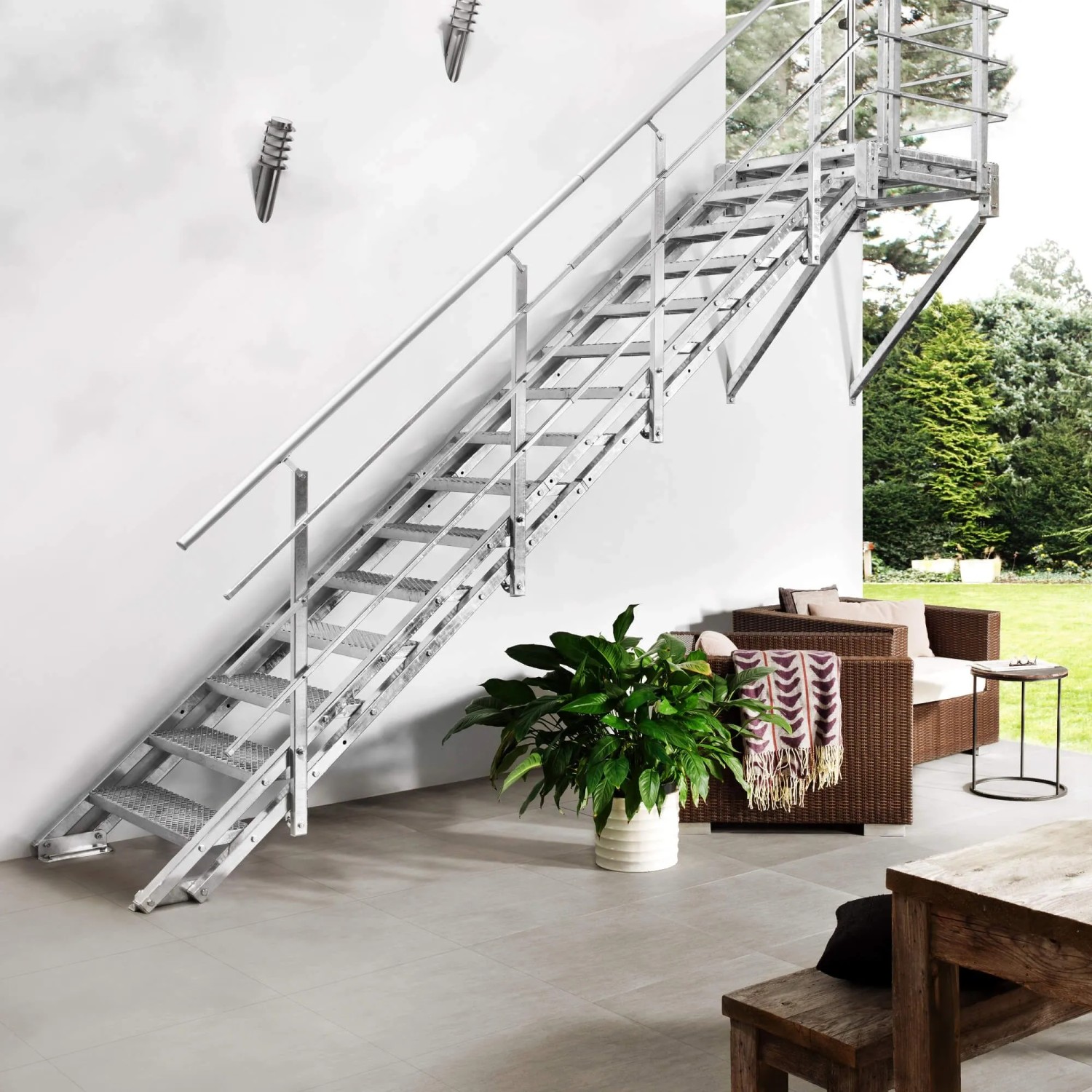 Treppen Intercon Außentreppe Hollywood Streckgitter + Podest Stufenbreite 100 cm Mit 14 Stufen Einseitiges Geländer