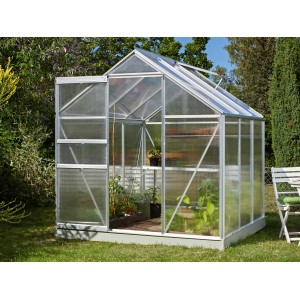 Vitavia Gewächshaus Comet 3800 mit Alu-Rahmen und geöffneter Schiebetür im Garten.