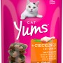 Vitakraft Cat Yums Huhn & Katzengras, saftige Katzensnacks im pinken Beutel.