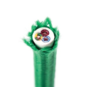 Grünes 3-adriges Textilkabel von Orion Lightstyle als Meterware für Lampen.