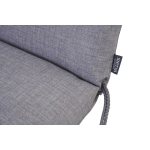 Graue Siena Garden Sesselauflage Comfort, Detailaufnahme von Stoff und Bindebändern.