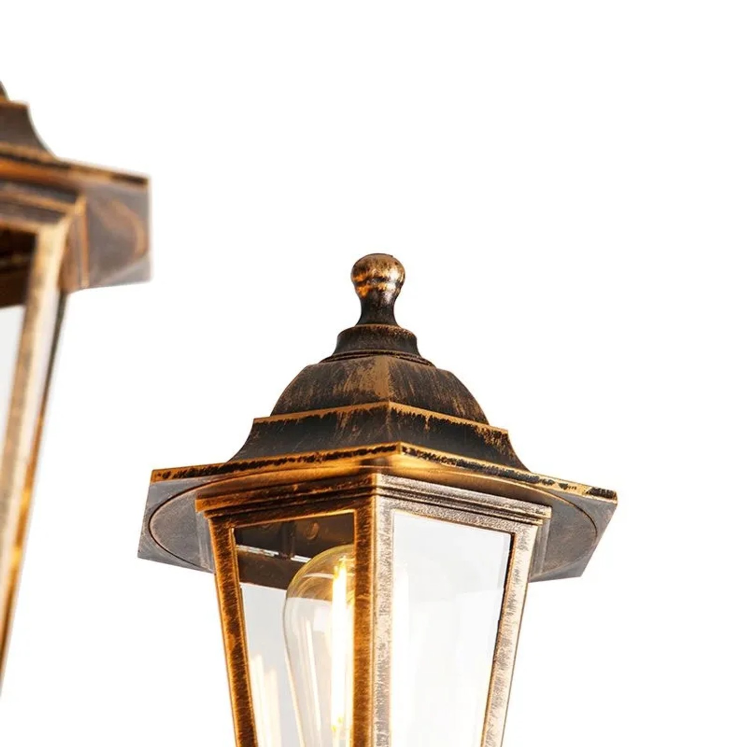 Detailaufnahme: Goldene QAZQA Außenlaterne New Haven mit 3 Lampen