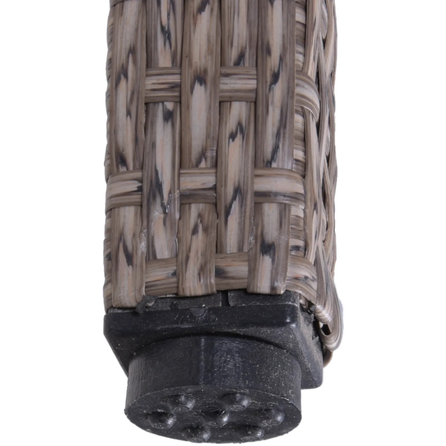 Detailaufnahme: Bein des braunen Garden Pleasure Balkon-Sets Dakota aus Rattan.