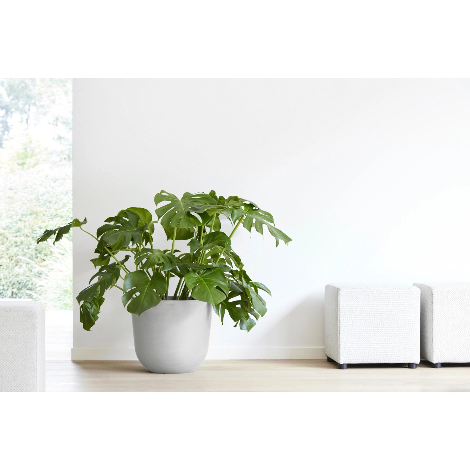 Ecopots Pflanztopf Oslo, weißgrau, 45 cm. Zeitloses Design für Innen- und Außenbereiche.