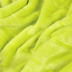 Nahaufnahme: Bestlivings Kuscheldecke Celina, grün, 60x80 cm, weiches Polyester.