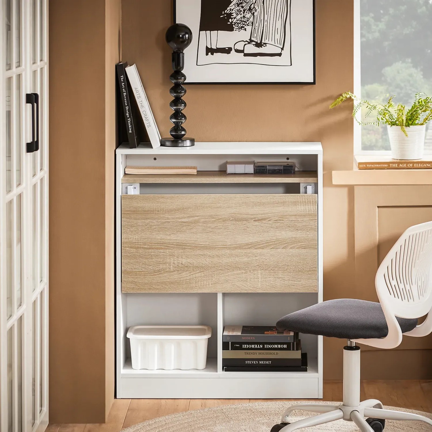 SoBuy Klapptisch Schrank weiß-natur, zusammengeklappt als Regal mit Fächern. Kompakter Bürotisch.