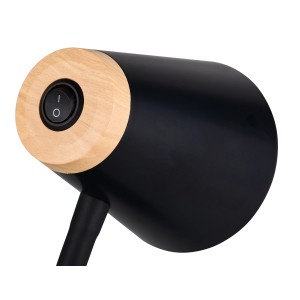 Detailaufnahme: Schwarze Reality LED Stehlampe Pongo mit Holzapplikation und Schalter.