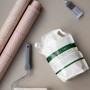 Wallpro Werkzeug-Set für Vliestapeten mit Farbrolle, Kleister, Messer und Spachtel.
