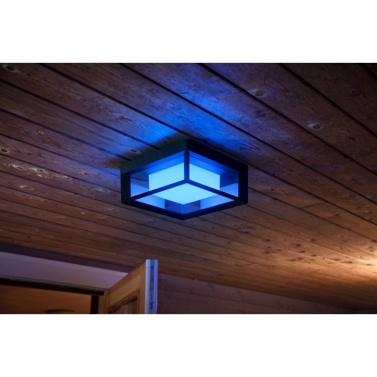 Quadratische Philips Hue Econic LED-Wandleuchte mit Farbwechsel für den Außenbereich.