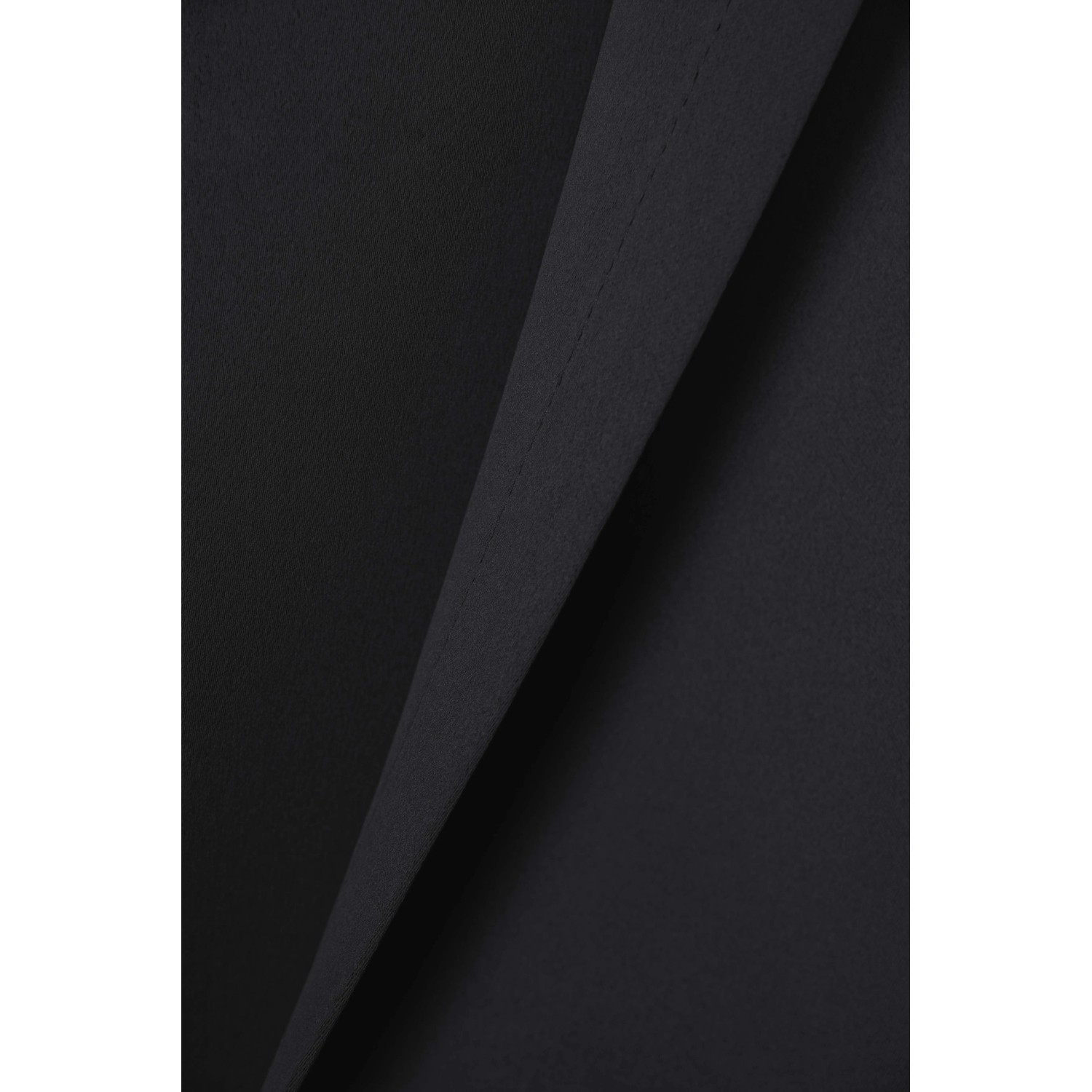 Detailansicht des schwarzen Mydeco Schlaufenschals Day&Night Verdunkelung, Fenstervorhang.