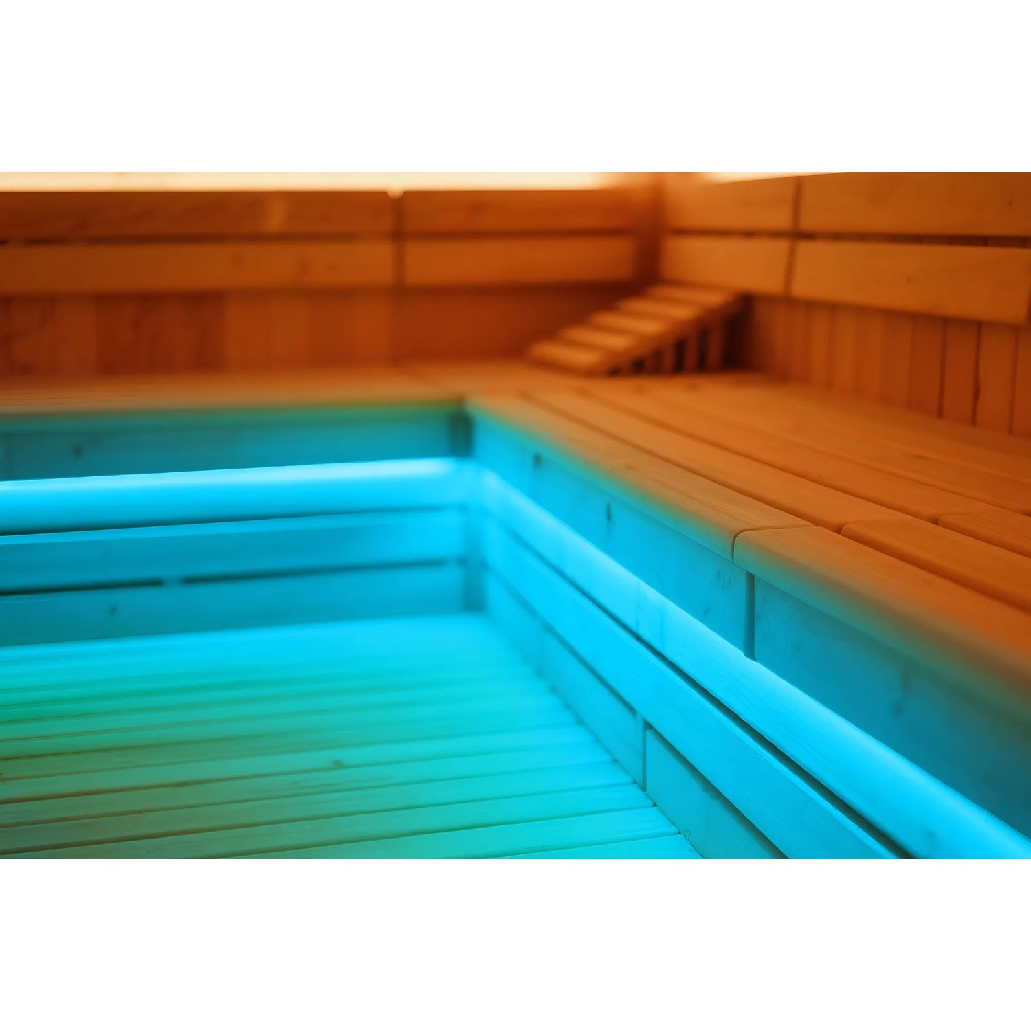 Sauna mit blauem LED-Farblichtschlauch (Karibu). Zubehör für stimmungsvolle Beleuchtung.