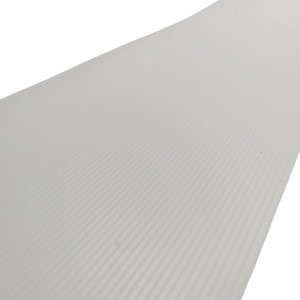 zaunzu Sichtschutz Rille Milchglas, Zaunblende für Doppelstabmattenzäune.