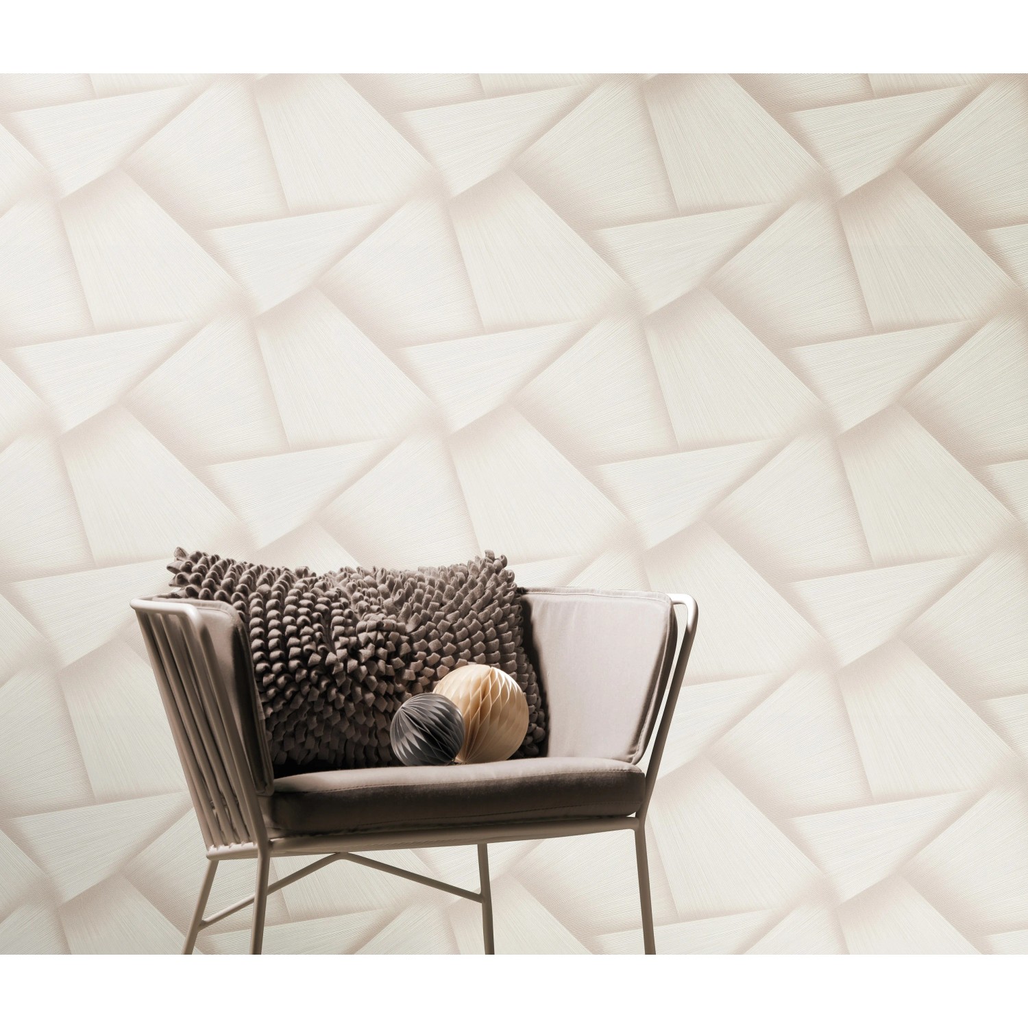 Erismann Vliestapete Spotlight Pose Creme mit 3D-Flecht-Design im Raum.