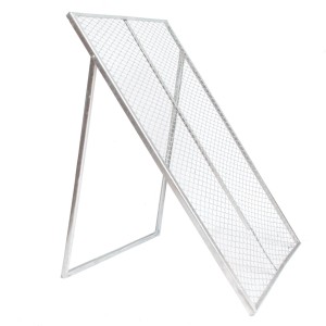 TRUTZHOLM XL Durchwurfsieb/Kompostsieb, 115x75 cm, feuerverzinkt, zum Trennen von Erde und Kompost.