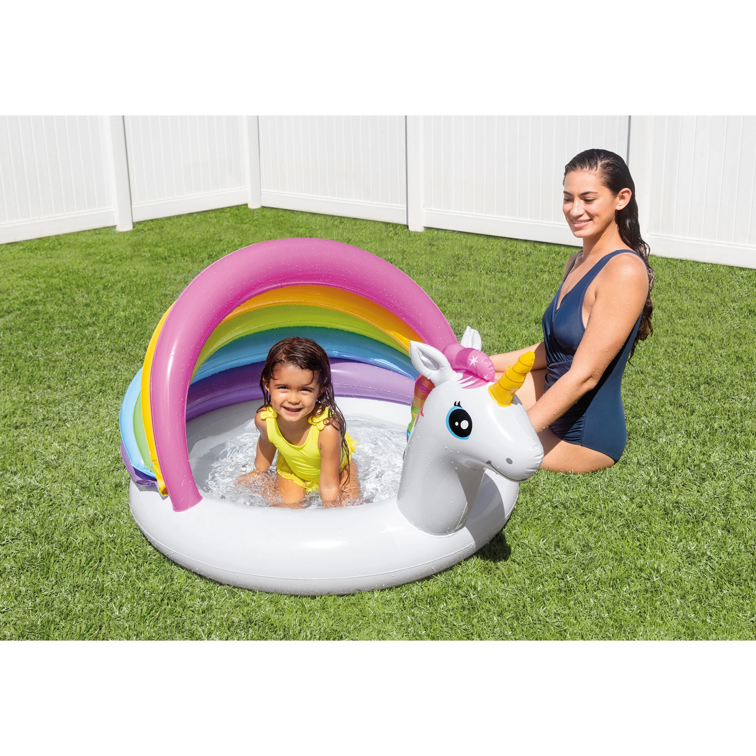 Intex Unicorn Baby Pool: Planschbecken mit Sonnenschutz und Einhorn-Design für Kinder.