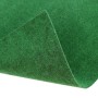 Dunkelgrüner Primaflor Rasenteppich Garden B1, ideal als Messeteppich oder für Modellbau.