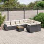 Schwarze 10-tlg. vidaXL Garten-Sofagarnitur aus Rattan mit cremefarbenen Kissen und Tisch auf einer Terrasse.