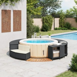 Whirlpool-Umrandung aus Rattan und Akazie in Schwarz mit Bank, Regal und Stufe.