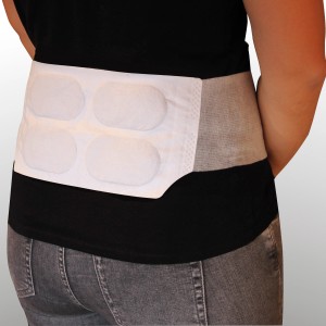 Thermopad Wärmegürtel am Körper, Einheitsgröße mit 4 Wärmezellen für 12h Wärme.