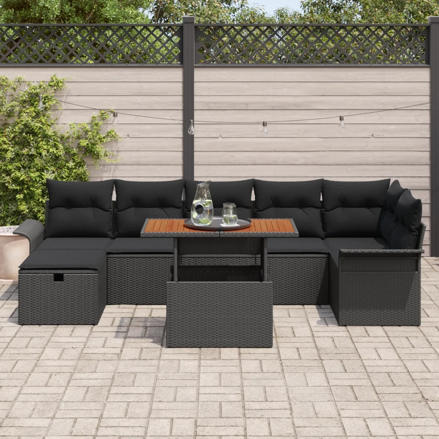 Schwarzes 8-tlg. vidaXL Garten-Sofa-Set aus Poly Rattan mit Tisch für Garten, Terrasse oder Balkon.