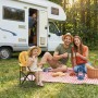 Familie beim Camping mit Sunula Kinder Campingstuhl Löwe. Klappstuhl mit Tiermotiv.