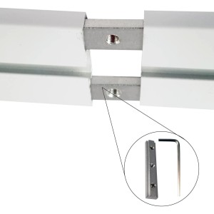 Detailaufnahme: Weiße Bestlivings Aluminium Gardinenschiene (120 cm) mit Verbindungsstück.