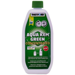 Thetford Aqua-Kem Green Konzentrat 0,75 l für Fäkalientank. Weiße Flasche mit grünem Etikett, 10 Dosen, 40 Tage Geruchskontrolle.