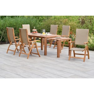 Merxx Capri Gartenmöbel-Set mit Ausziehtisch und 6 Klappsesseln aus Akazienholz und Kunststoffgeflecht.