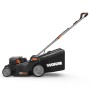 Worx Akku-Rasenmäher WG737E Nitro 40 V mit Fangsack, seitliche Ansicht.