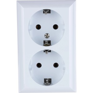 Weiße REV PlanoLuxe Aufputz-Schutzkontakt Steckdose, 2-fach für den Innenbereich.