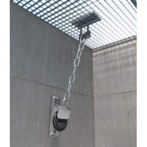 BASI Gitterrostsicherung GS 100 für Kellerschächte, 5er Set mit Stahlkette und Fluchtweg-Schloss.