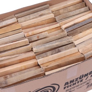 Flammingo Anzündholz Fichte/Kiefer, 30kg Karton, ca. 16cm Scheitlänge, im Karton.