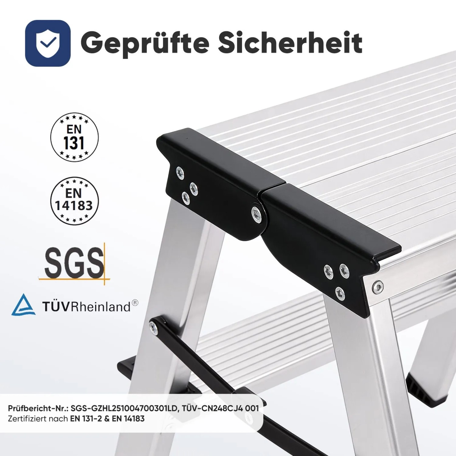 Nahaufnahme einer Sekey Alu Trittleiter mit 2 Stufen, zeigt TÜV & SGS geprüfte Sicherheit und rutschfeste Trittflächen.