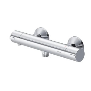 Glänzende AM.PM Duschthermostat-Mischbatterie in Chrom mit zwei Drehgriffen und Auslauf.