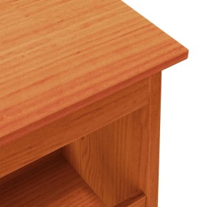 Detailaufnahme: Flurbank aus Kiefernholz, wachsbraun, mit Ablage. Möbel für Flur und Eingangsbereich.