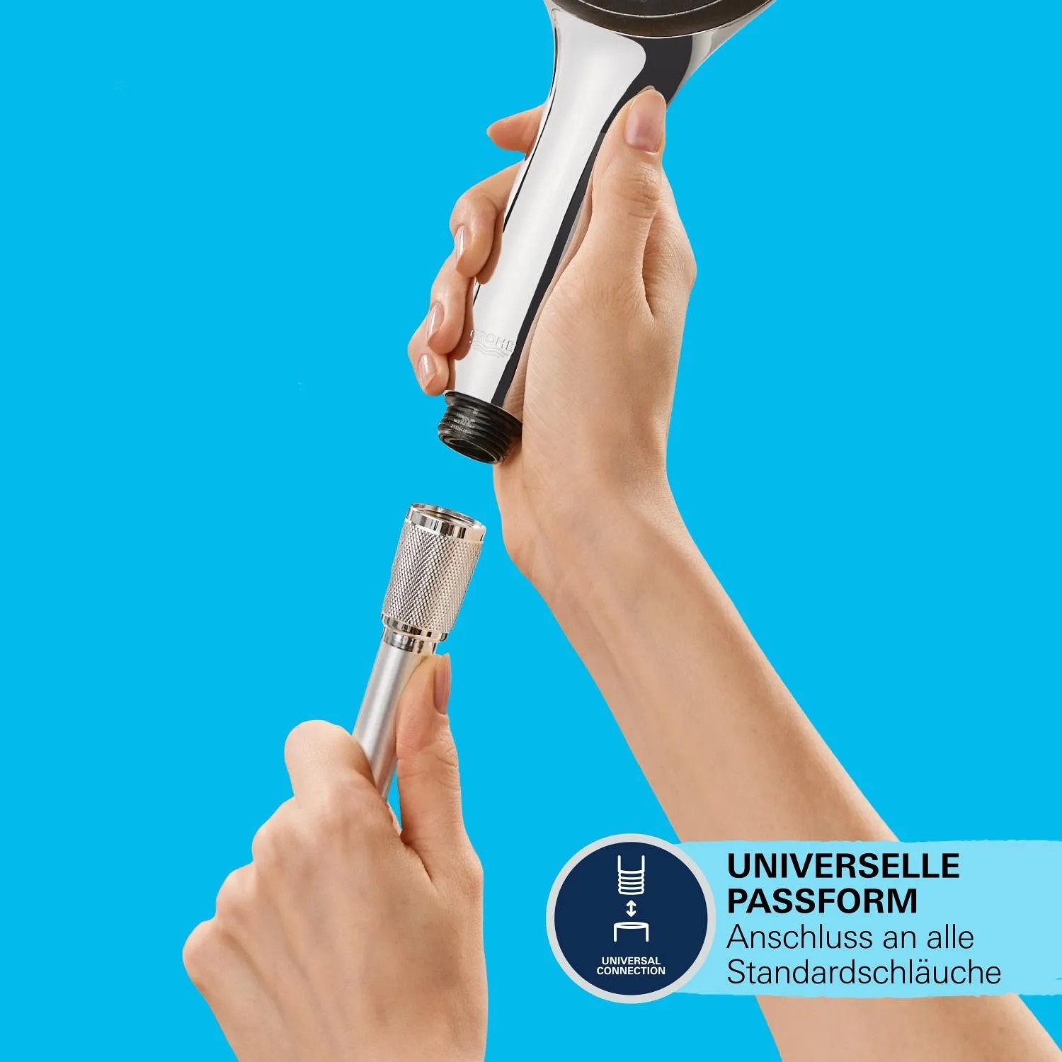 Grohe QuickFix Handbrause Vitalio Joy Cube wird an einen Brauseschlauch angeschlossen.