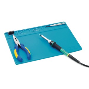 Blaue Silikon Lötmatte 28x20cm mit Fächern, Lineal, Lötkolben und Werkzeug. Ideal für Elektronikarbeiten.