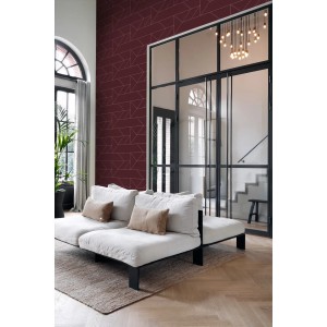Wohnraum mit roter Tapete mit grafischen Linien von Origin Wallcoverings.
