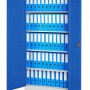 Jan Nowak Metallschrank, grau/blau, mit geöffneten Türen und gefüllt mit blauen Aktenordnern.