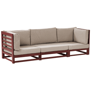 Beliani Gartensofa TRANI, dunkelrot, 3-Sitzer aus Akazienholz mit beigen Kissen.