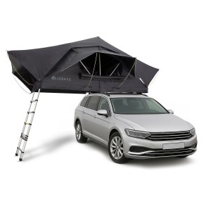 Schwarzes Juskys Autodachzelt Lago 140x240 cm auf silbernem Auto mit Leiter. Camping & Zubehör.