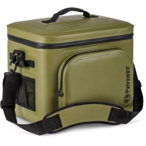 Petromax Kühltasche Oliv 22 l: Isolierte Kühlbox mit Tragegurt und Seitentaschen.