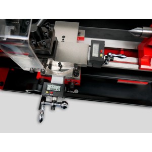 Detailaufnahme: Rotwerk EDM 350 DR Drehmaschine mit Digitalanzeige für präzises Drehen.