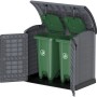 Geöffnete Duramax StoreAway ARC 1200L Universalbox in Anthrazit mit zwei grünen Mülltonnen.
